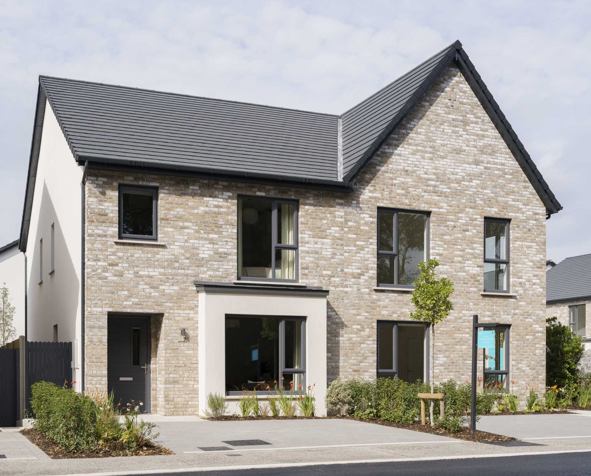 Property Solicitors Leixlip – Expert New Build Solicitors for Harpur Lane